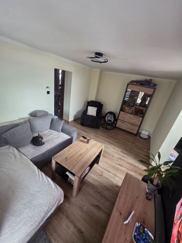 Mieszkanie 3-pokojowe Głuszyca. Zdjęcie 1