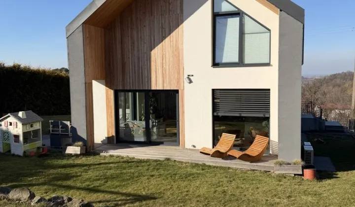 dom wolnostojący, 5 pokoi Jaworze, ul. Jaskółcza