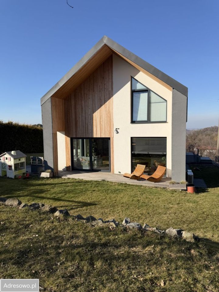 dom wolnostojący, 5 pokoi Jaworze, ul. Jaskółcza. Zdjęcie 1