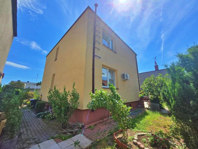 dom wolnostojący, 5 pokoi Płock, ul. Spółdzielcza. Zdjęcie 2