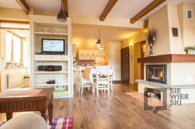 Mieszkanie 3-pokojowe Nowe Bystre. Zdjęcie 2