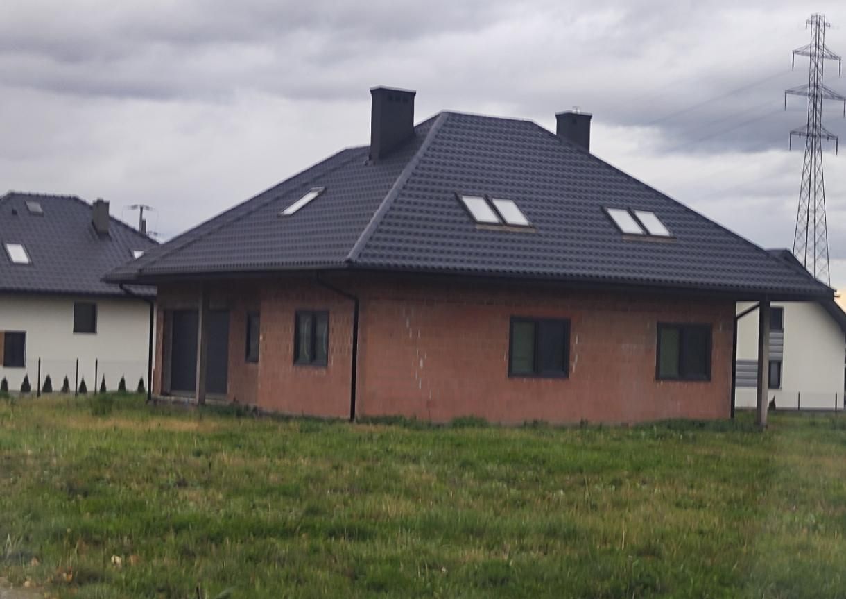 dom wolnostojący, 6 pokoi Brzezna