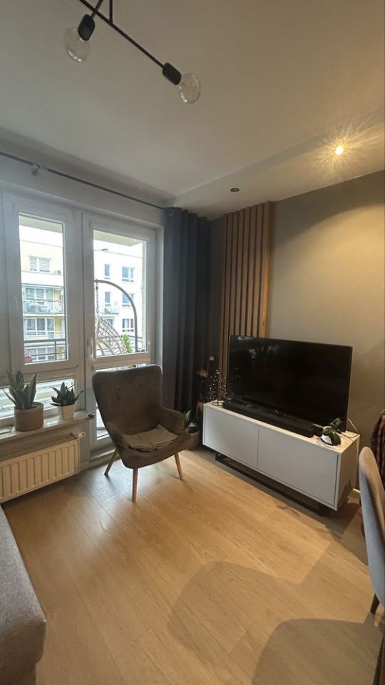 Mieszkanie 3-pokojowe Piaseczno. Zdjęcie 2