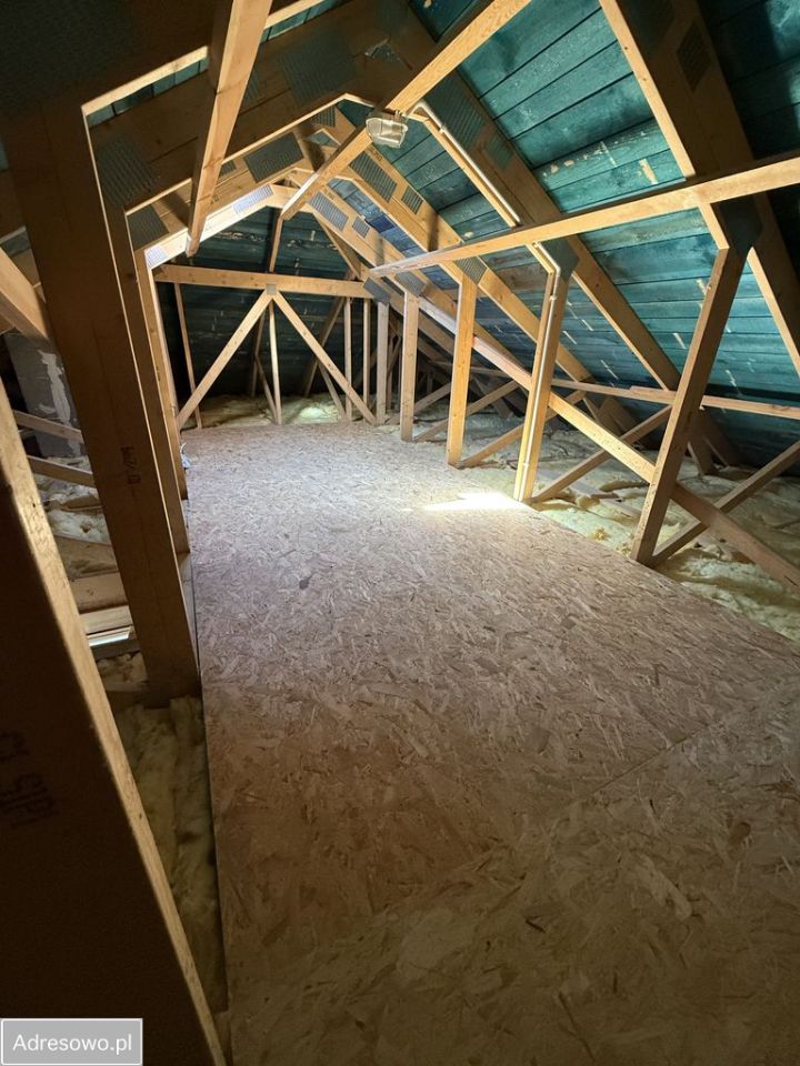 dom wolnostojący, 4 pokoje Różyny. Zdjęcie 9