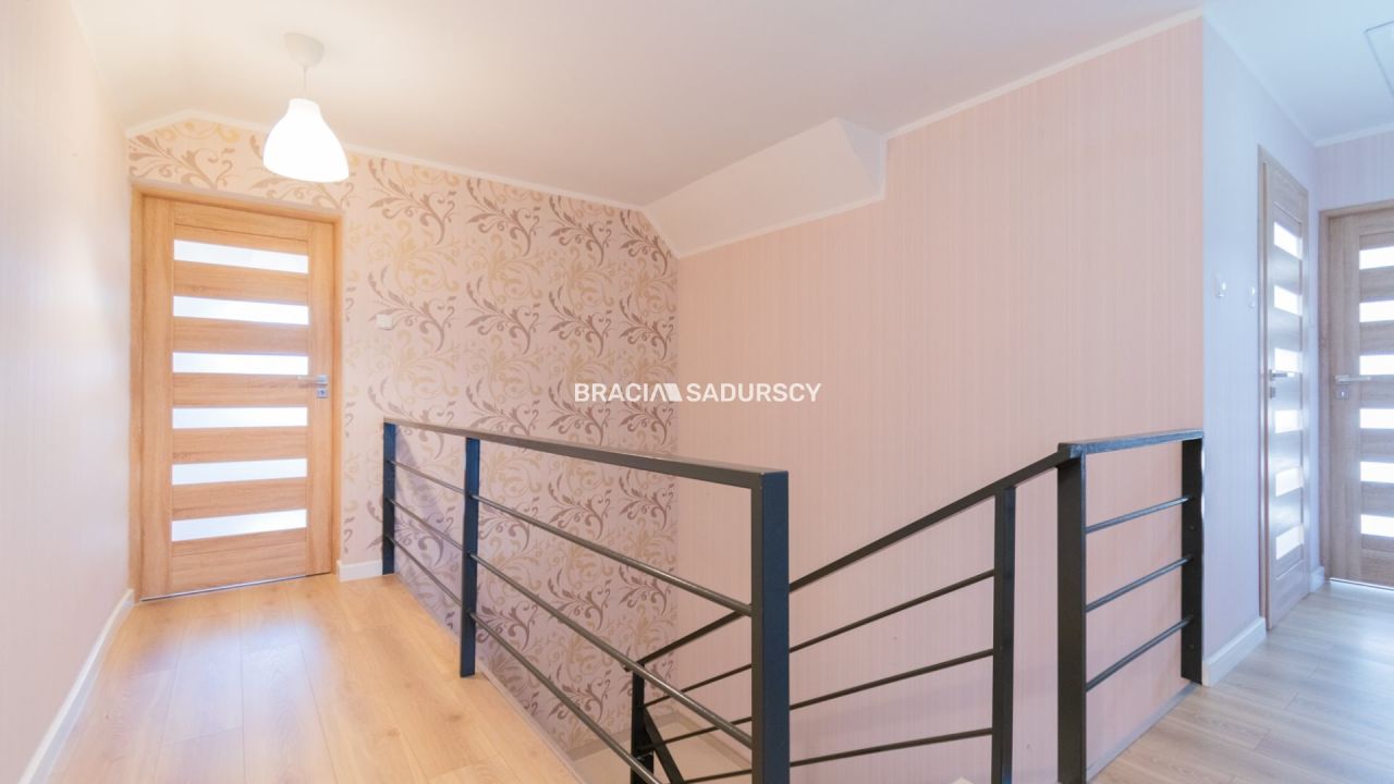 bliźniak, 6 pokoi Wola Luborzycka. Zdjęcie 29