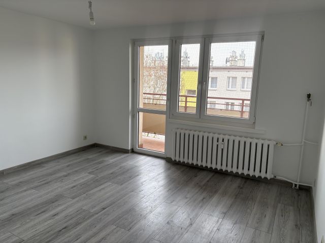 Mieszkanie 3-pokojowe Bytom Śródmieście, ul. Kazimierza Pułaskiego. Zdjęcie 1