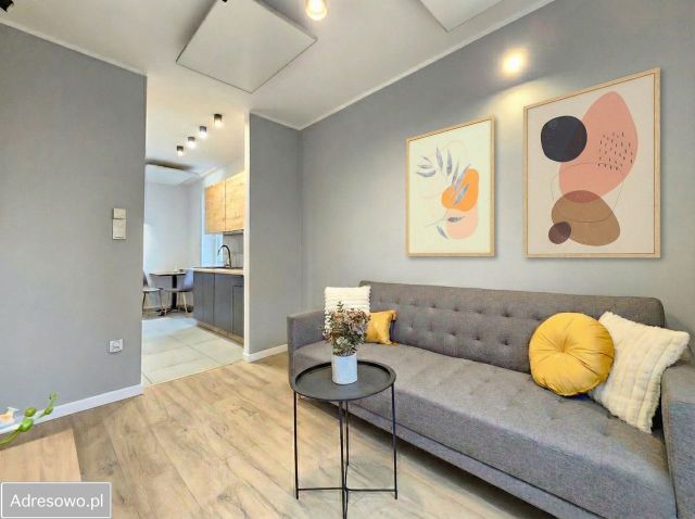 Mieszkanie 2-pokojowe Zabrze Centrum, ul. Tomasza Nocznickiego. Zdjęcie 1