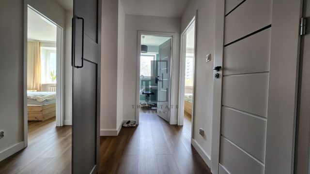 Mieszkanie 3-pokojowe Warszawa. Zdjęcie 4