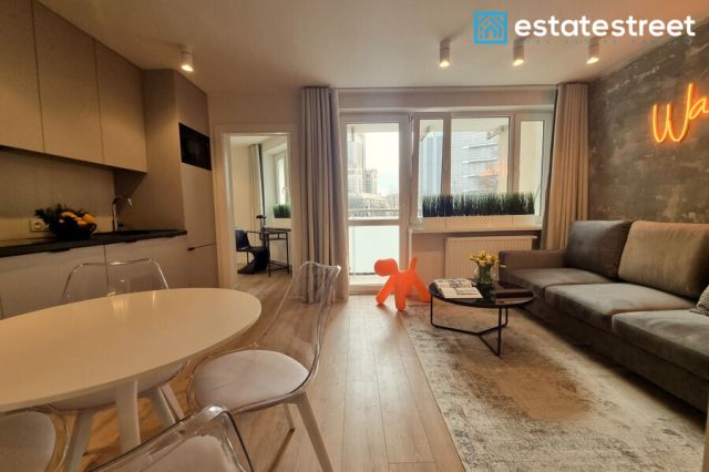 Mieszkanie 3-pokojowe Warszawa Śródmieście, ul. Emilii Plater. Zdjęcie 2