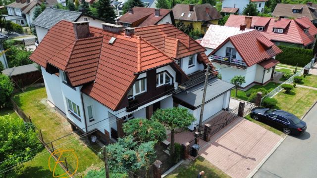 dom wolnostojący, 6 pokoi Jelenia Góra Zabobrze, ul. Wiśniowa. Zdjęcie 1