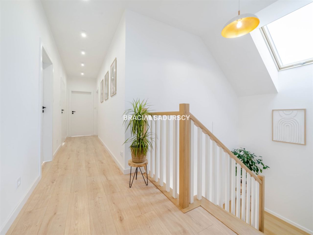 dom wolnostojący, 6 pokoi Młodziejowice. Zdjęcie 17