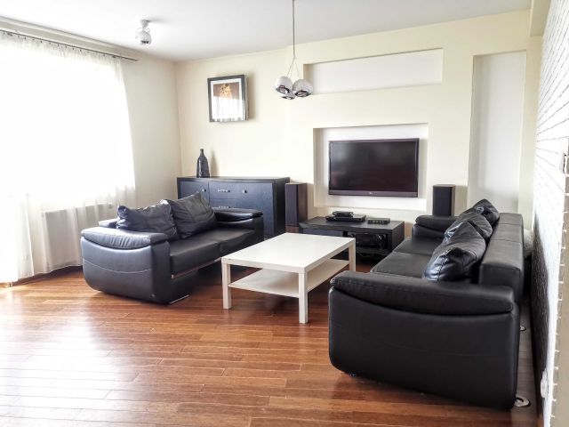 Mieszkanie 3-pokojowe Głogów Stare Miasto, ul. Długa. Zdjęcie 1