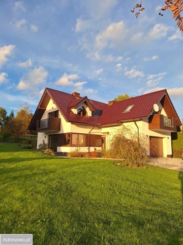 dom wolnostojący, 5 pokoi Bochnia, ul. ks. Władysława Kuca. Zdjęcie 1