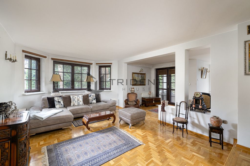 dom wolnostojący, 8 pokoi Marki, ul. Opolska