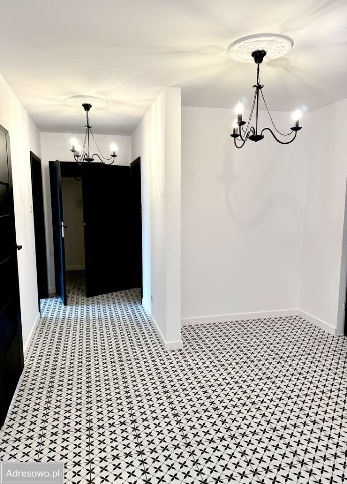 Mieszkanie 3-pokojowe Biłgoraj, ul. Tadeusza Kuźmińskiego. Zdjęcie 3