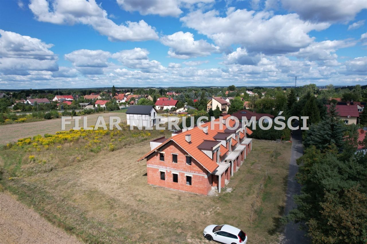 dom szeregowy, 5 pokoi Chróstnik. Zdjęcie 6