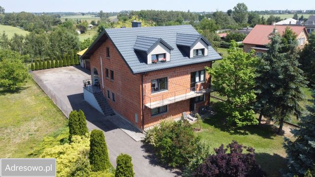 dom wolnostojący, 7 pokoi Kutno. Zdjęcie 1