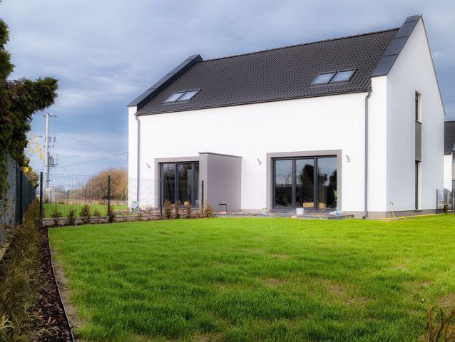 Mieszkanie 4-pokojowe Wróblewo. Zdjęcie 2