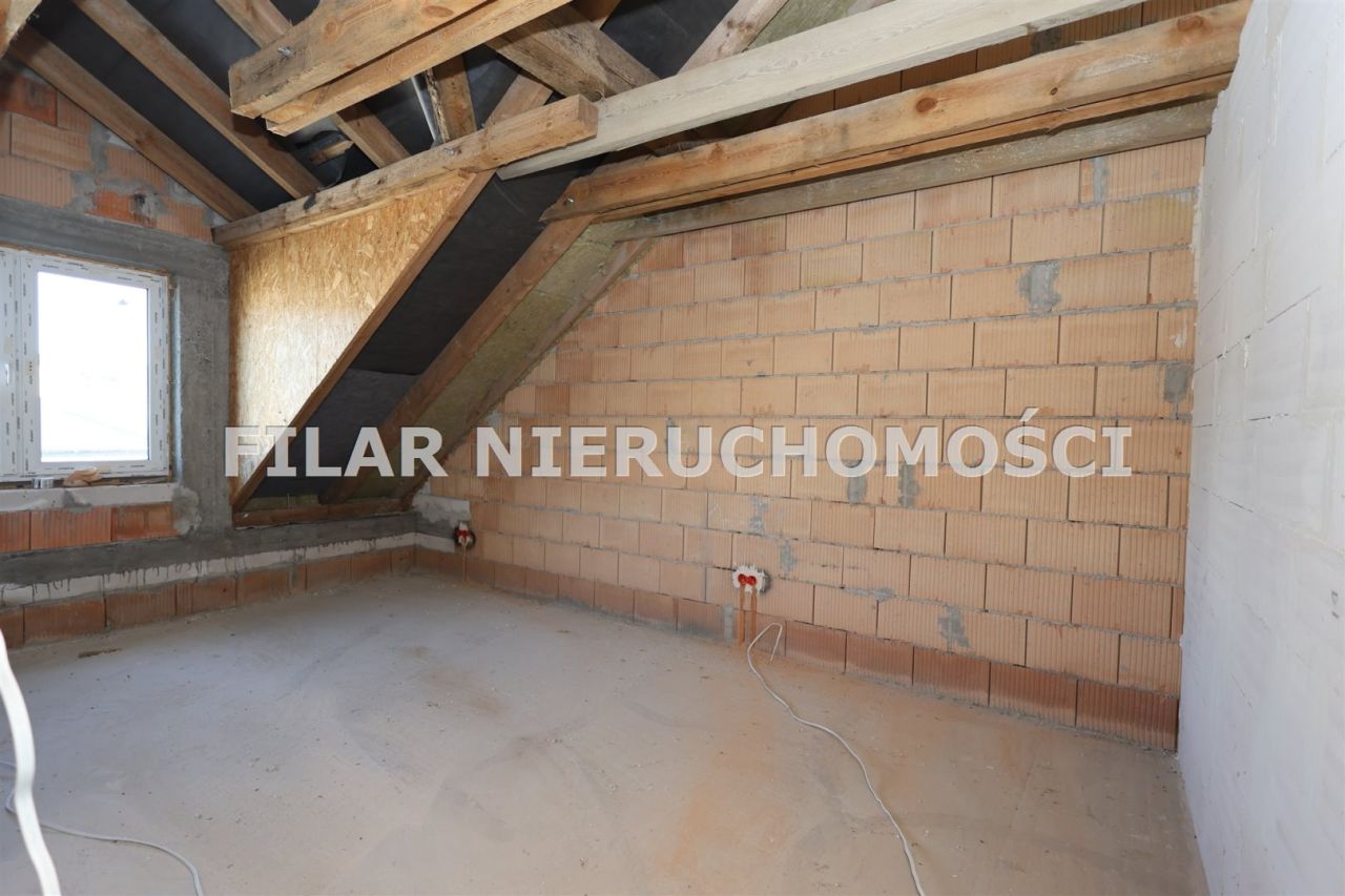 dom szeregowy, 5 pokoi Obora. Zdjęcie 12