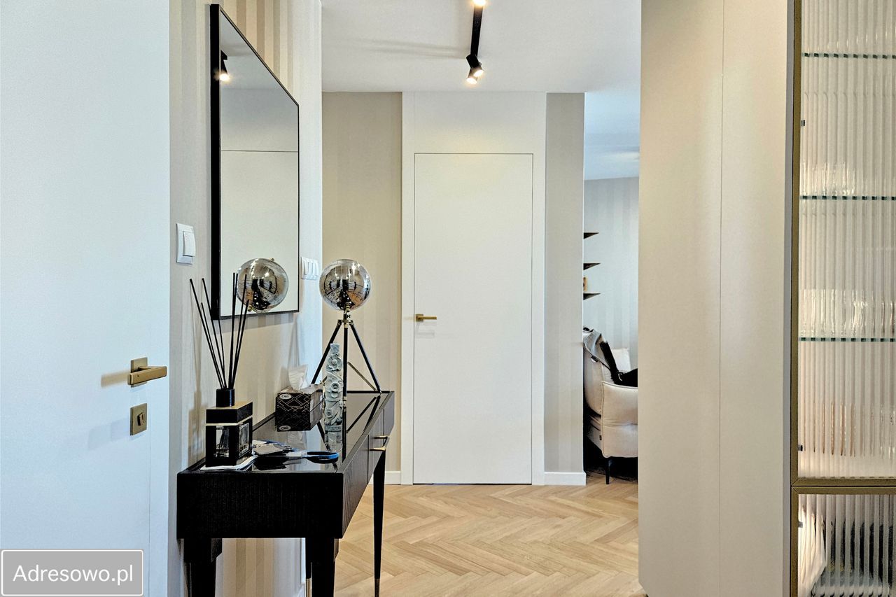 Mieszkanie 3-pokojowe Gdynia Śródmieście, ul. A. Hryniewickiego. Zdjęcie 2