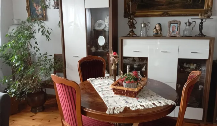 dom szeregowy, 6 pokoi Bągart