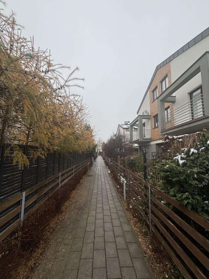 dom szeregowy, 5 pokoi Mysiadło, ul. Wiejska. Zdjęcie 20