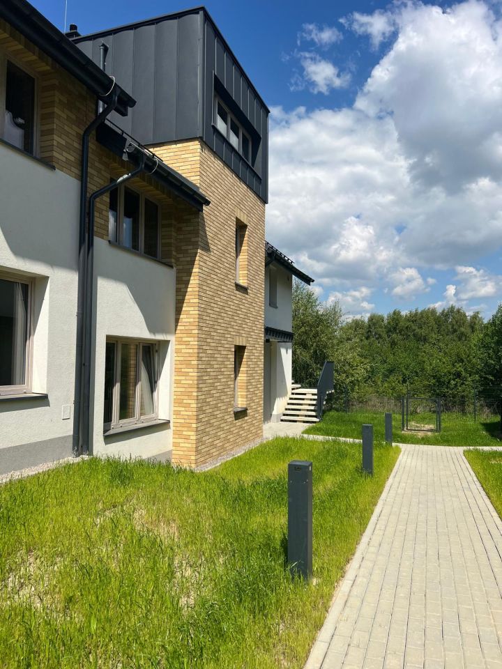 Mieszkanie 4-pokojowe Bibice, ul. Graniczna. Zdjęcie 10