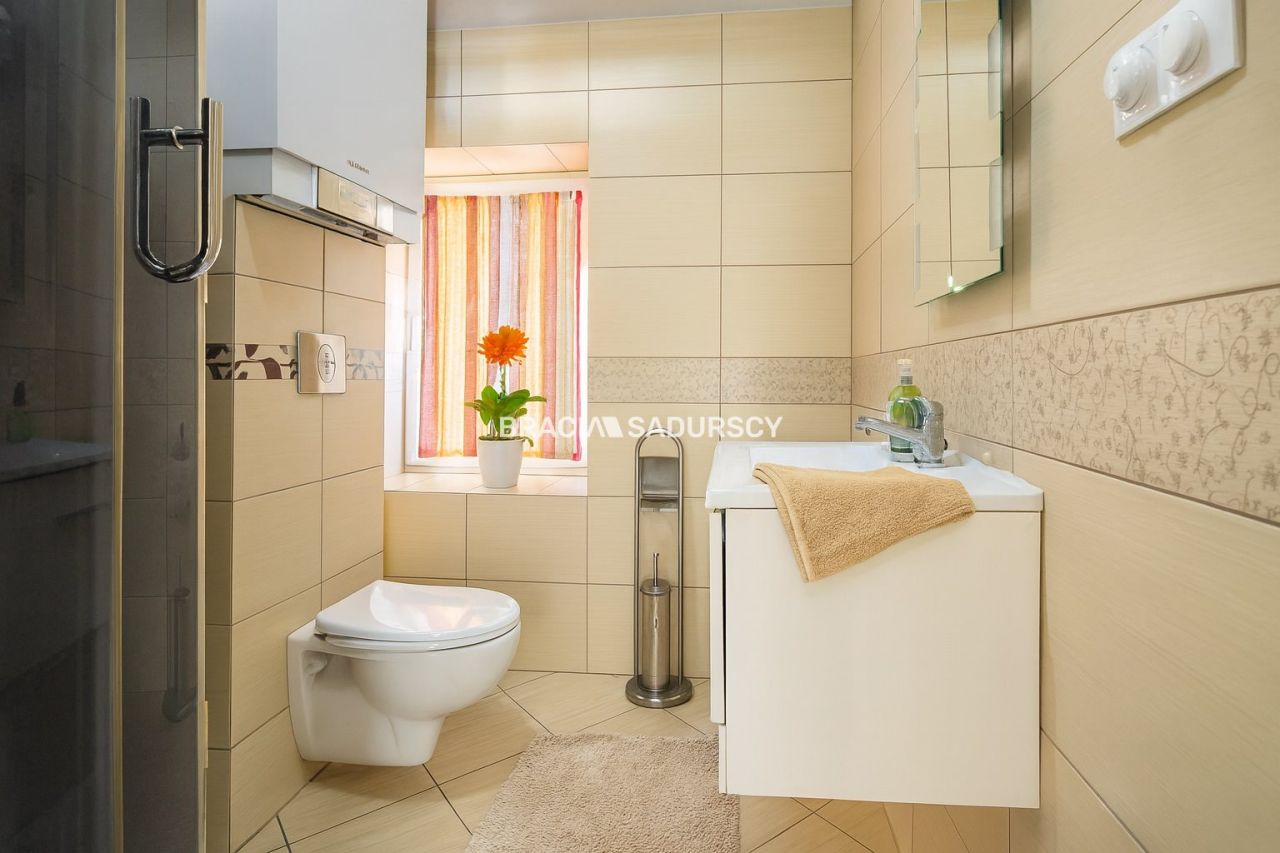 dom wolnostojący, 7 pokoi Kraków Dębniki, ul. Skotnicka. Zdjęcie 4