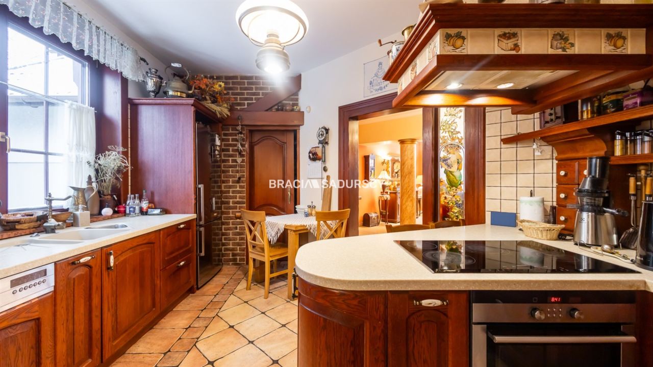 dworek, 8 pokoi Balin, ul. Gwardzistów. Zdjęcie 18