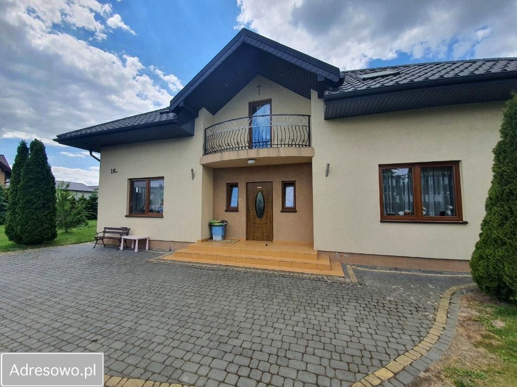 dom wolnostojący, 8 pokoi Srebrny Borek. Zdjęcie 1