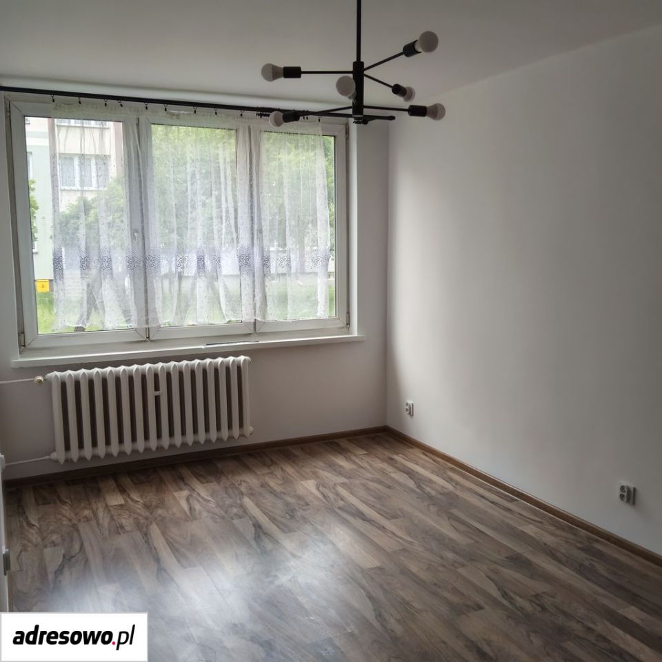 Mieszkanie 3-pokojowe Tarnowskie Góry Osada Jana, ul. Słoneczników. Zdjęcie 1