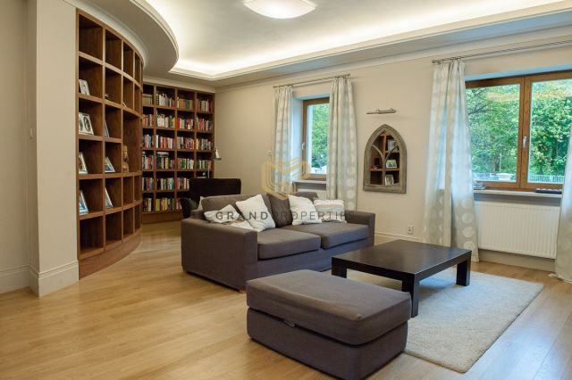 dom wolnostojący, 9 pokoi Konstancin-Jeziorna. Zdjęcie 7