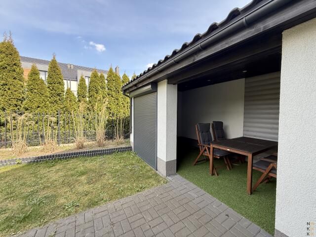 bliźniak, 4 pokoje Domasław. Zdjęcie 3