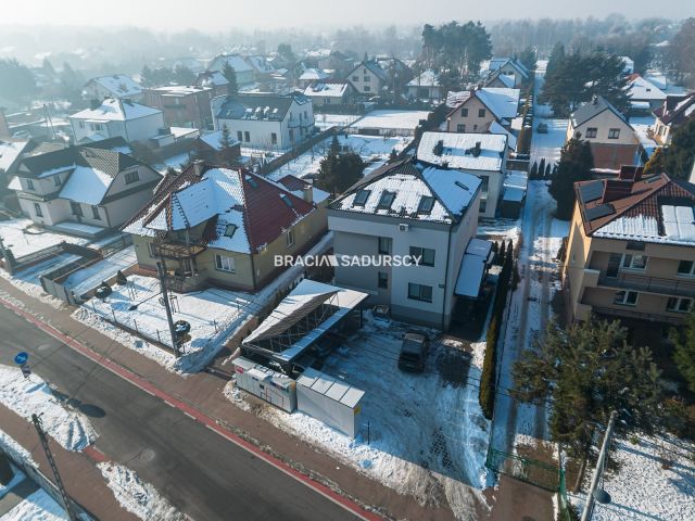 dom wolnostojący, 12 pokoi Niepołomice, al. Dębowa. Zdjęcie 15