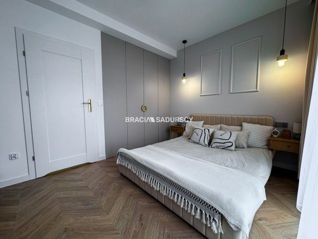 Mieszkanie 5-pokojowe Niepołomice. Zdjęcie 9