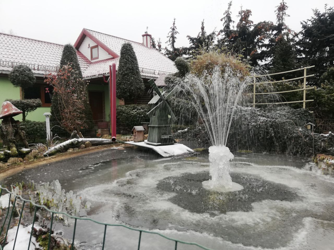 dom wolnostojący, 3 pokoje Bełchatów Lipy, ul. Lipowa. Zdjęcie 1