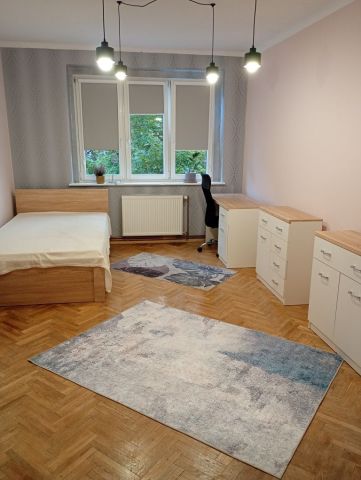 Mieszkanie 4-pokojowe Poznań Łazarz, ul. Lodowa. Zdjęcie 1