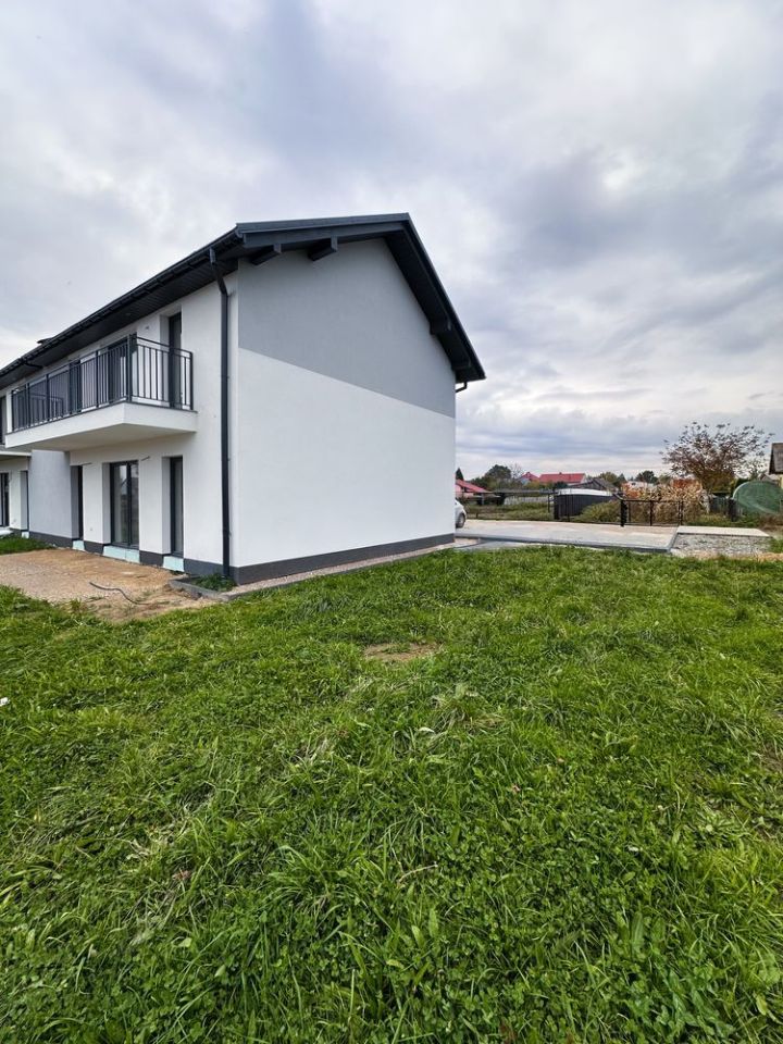 Mieszkanie 3-pokojowe Zator. Zdjęcie 2