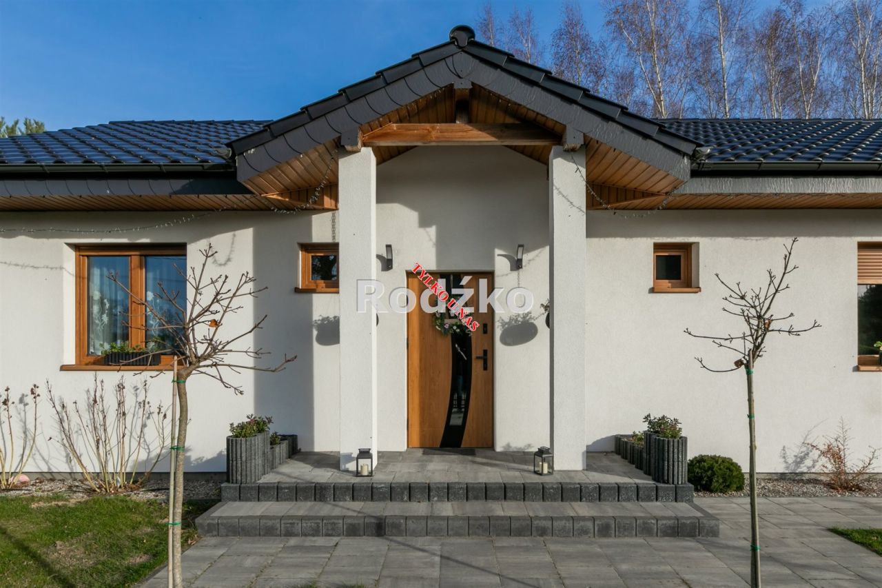 dom wolnostojący, 4 pokoje Rzywno