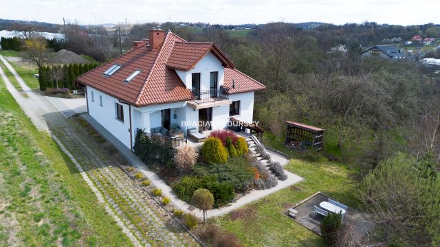 dom wolnostojący, 5 pokoi Bochnia, ul. Wiśnicka. Zdjęcie 5