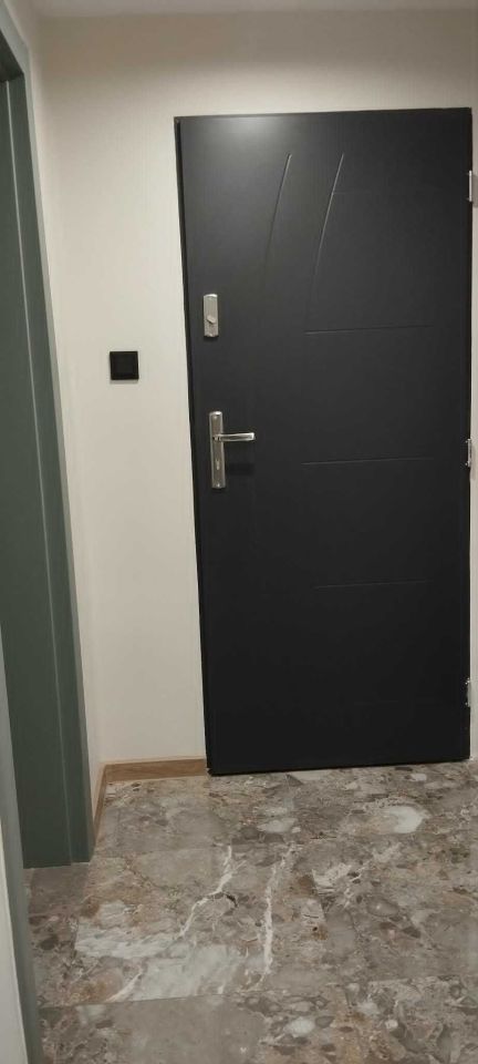 Mieszkanie 3-pokojowe Ostrowiec Świętokrzyski, os. Słoneczne. Zdjęcie 4