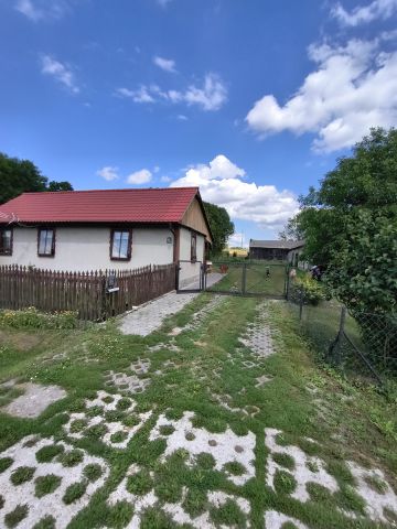 dom wolnostojący, 3 pokoje Bezek, Bezek. Zdjęcie 1