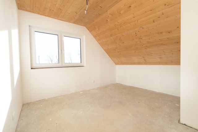 dom wolnostojący, 7 pokoi Lutowiska. Zdjęcie 12