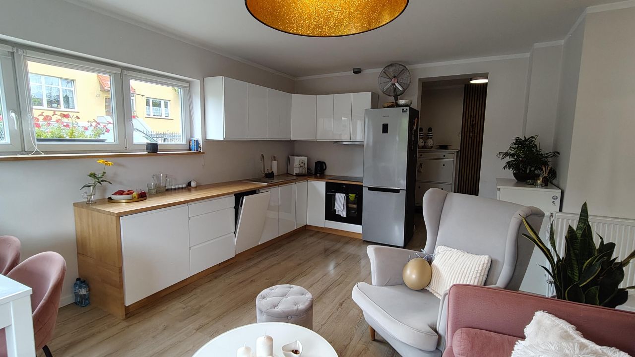 dom wolnostojący, 5 pokoi Jelenia Góra Centrum. Zdjęcie 9