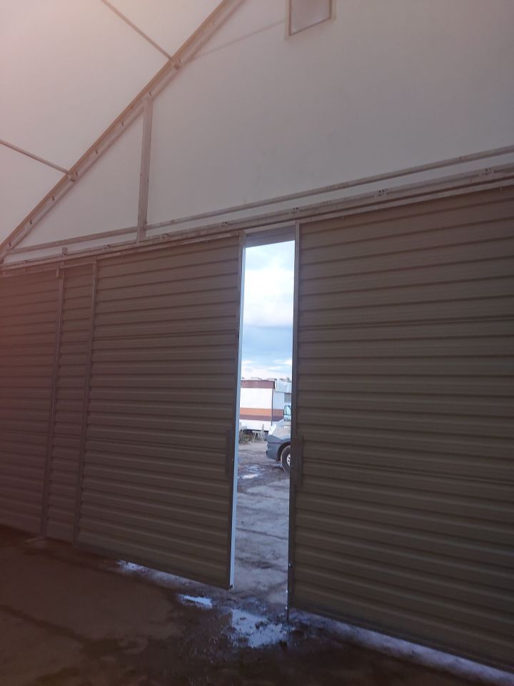 Hala/magazyn Stary Henryków. Zdjęcie 6