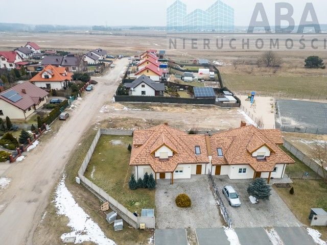 bliźniak, 5 pokoi Konin Laskówiec, ul. Marii Skłodowskiej-Curie. Zdjęcie 5