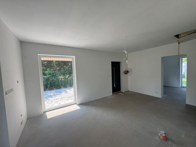 dom letniskowy, 3 pokoje Świętne. Zdjęcie 2