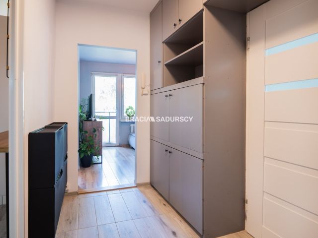 Mieszkanie 2-pokojowe Kraków Mistrzejowice, os. Kombatantów. Zdjęcie 3