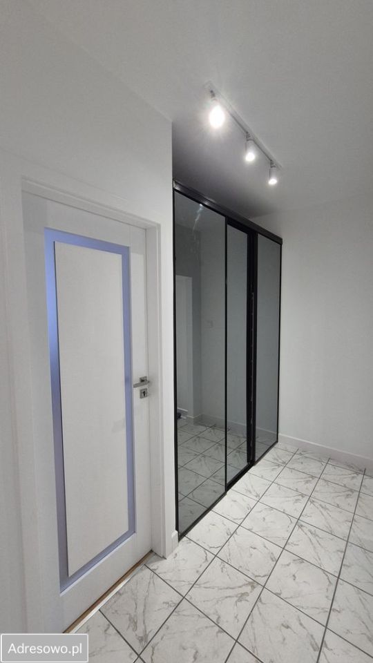 Mieszkanie 3-pokojowe Warszawa Stegny, ul. Cypryjska. Zdjęcie 3