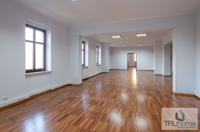 Biuro Katowice Śródmieście, pl. Andrzeja. Zdjęcie 1